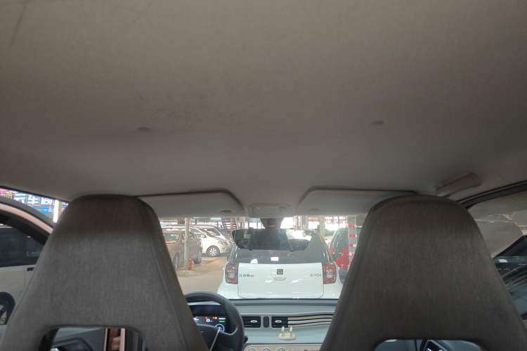 Used Wuling Hongguang MINIEV 2022 Macaron Premium Model – Lithium Iron Phosphate