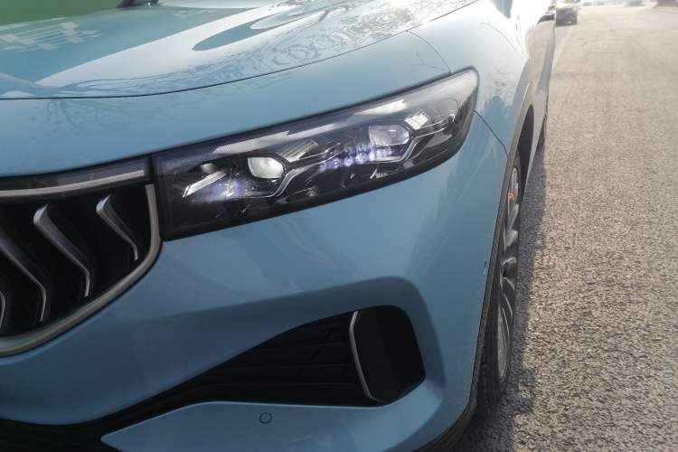 Used VOYAH FREE 2021 Four-Wheel Drive Standard Range-Extended Exclusive Luxury Package