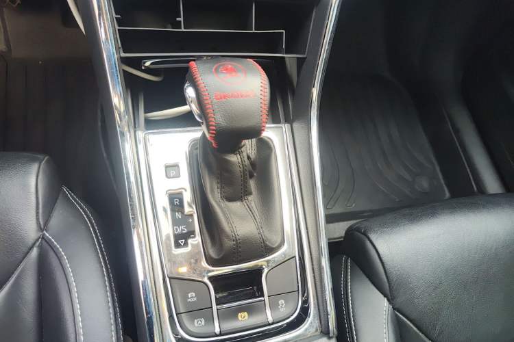 Used Skoda Kodiaq 2018 Facelifted TSI330 5-Seater Two-Wheel-Drive Luxury Enjoyment Edition
