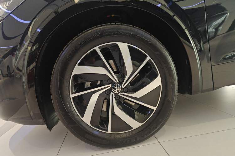 Used Volkswagen Viloran 2024 380TSI Luxury Edition Left Front Wheel Hub