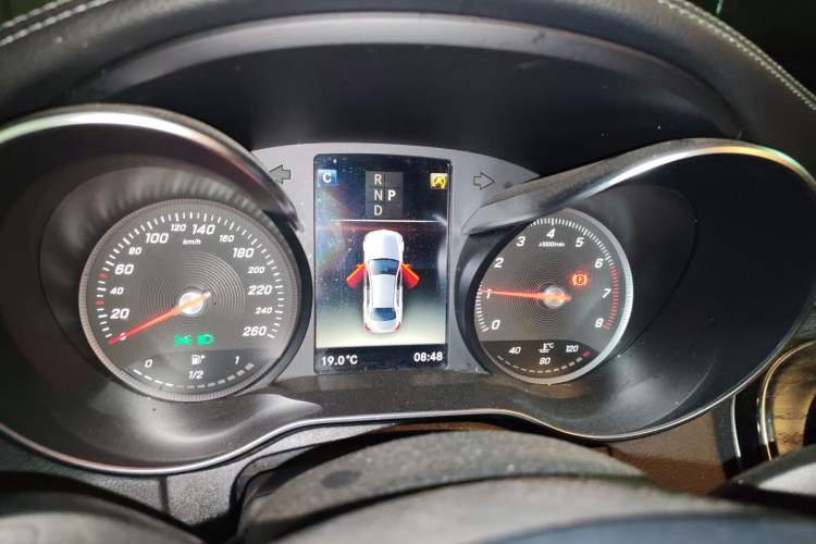 Used Mercedes-Benz C-Class 2018 C 200 L Sport Edition Instrument Cluster