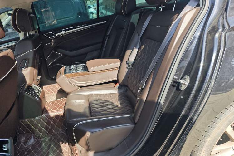 Used Volkswagen Phideon 2018 Revised Version 380TSI Two-Wheel-Drive Flagship Edition