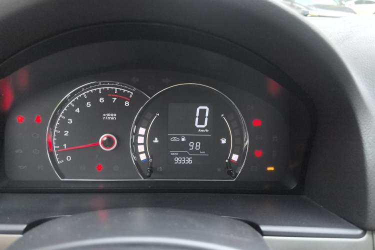 Used Roewe 350 2015 1.5L Manual Luxury Sunroof Edition