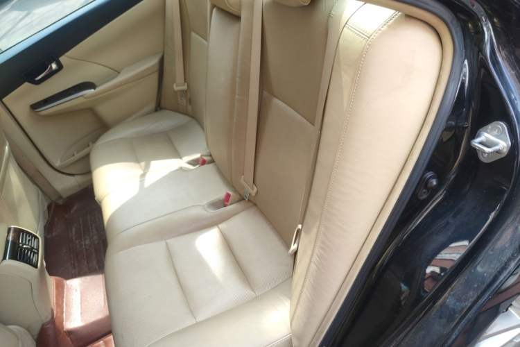 Used Toyota Camry 2016 2.0G 10th Anniversary Leading Edition
