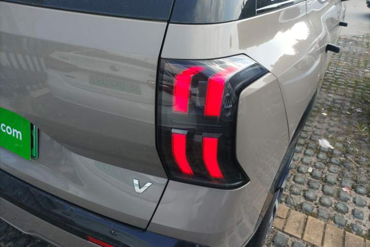 Used AION V 2024 Aion Tyrannosaurus 520 Smart Luxury Edition