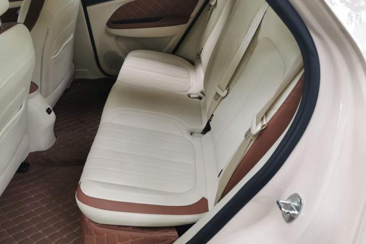 Used ORA Good Cat 2021 400km Standard Range Venus Edition Lithium Iron Phosphate
