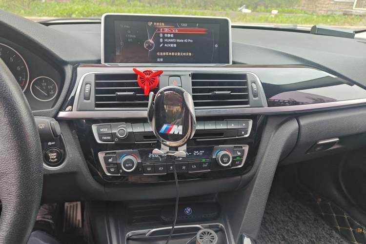 Used BMW 3 Series 2017 320Li Fashion Model Audio And AC Panel