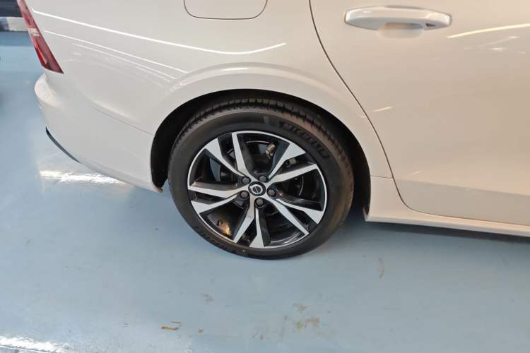 Used Volvo S60 2025 B5 Zhiya Sport Edition