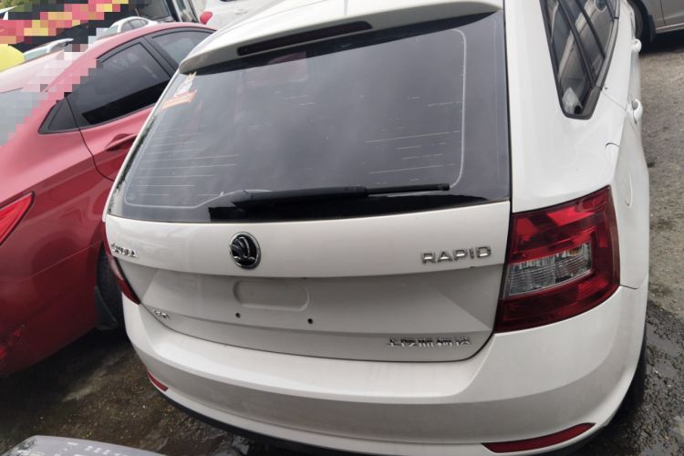 Used Skoda Rapid Spaceback 2016 Revised Version 1.6L Manual Front-Drive Edition Rear