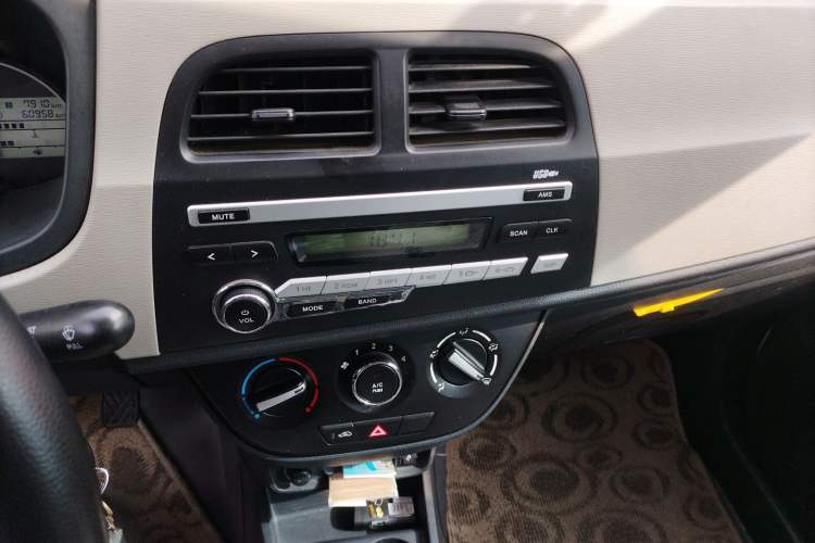 Used Oshan Olisway 2015 1.2L Manual Enjoyment Model