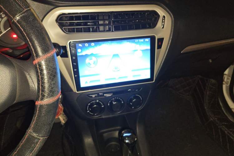 Used Peugeot 301 2014 1.6L Automatic Comfort Edition Audio And AC Panel