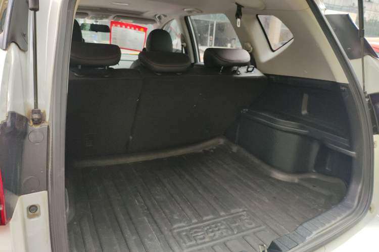 Used Haval M6 2019 1.5T DCT Two-Wheel Drive Elite Version China VI Standard Trunk