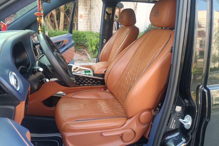 Used Mercedes-Benz Vito 2018 2.0T Elite Version 7 Seats China V Emission Standard
