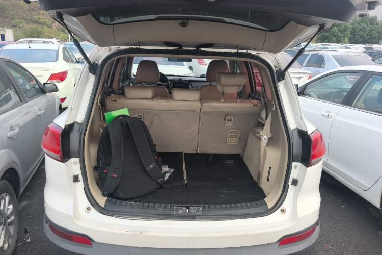 Used Zotye Domy X5 2017 Upgraded Model 1.5T Manual Luxury 7-Seater