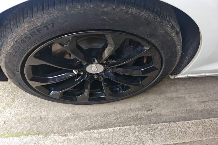 Used Cadillac ATS-L 2017 28T Tech Edition Exterior 4