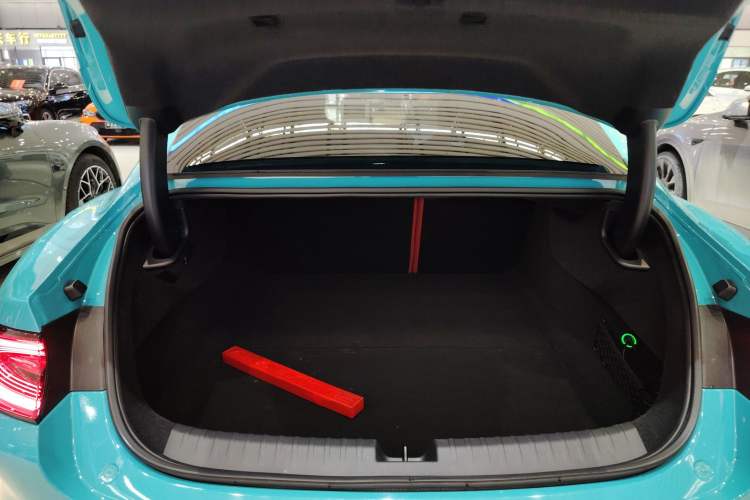 Used Xiaomi Auto SU7 2024 Four-Wheel Drive Ultra-Long Range Advanced Intelligent Driving Max Edition