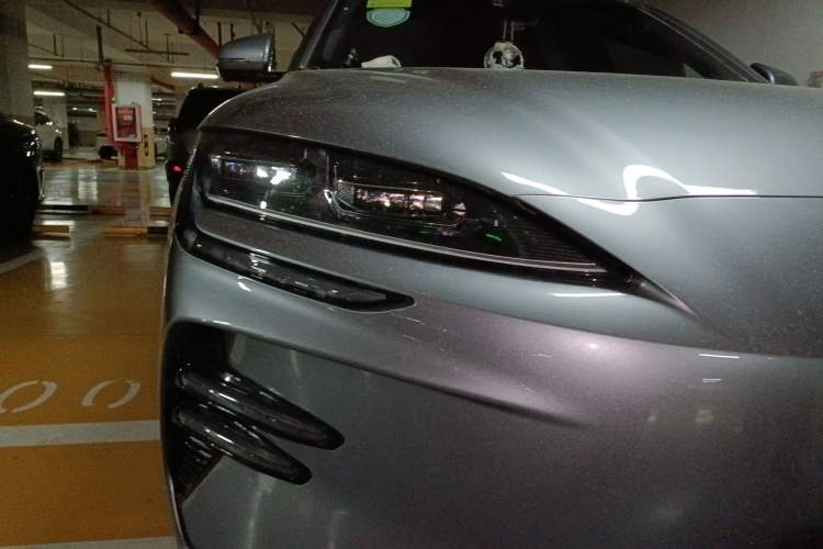Used BYD Song PLUS New Energy 2024 Honor Edition EV 520km Premium Model Right Front Headlight
