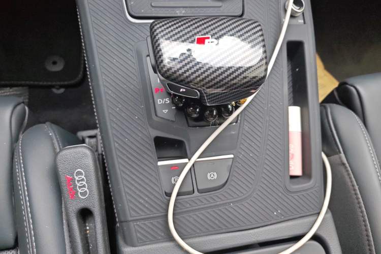 Used Audi Q5L 2025 40 TFSI Luxury Dynamic Edition Gear Lever
