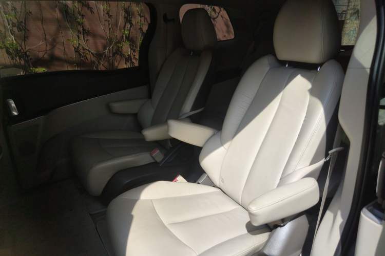 Used Buick GL8 2011 3.0L GT Luxury Business Haoya Edition Left Rear Seat