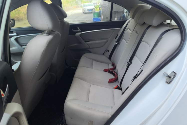 Used Geely Auto Emgrand 2014 Sedan 1.5L Manual Fashion Edition Left Rear Seat