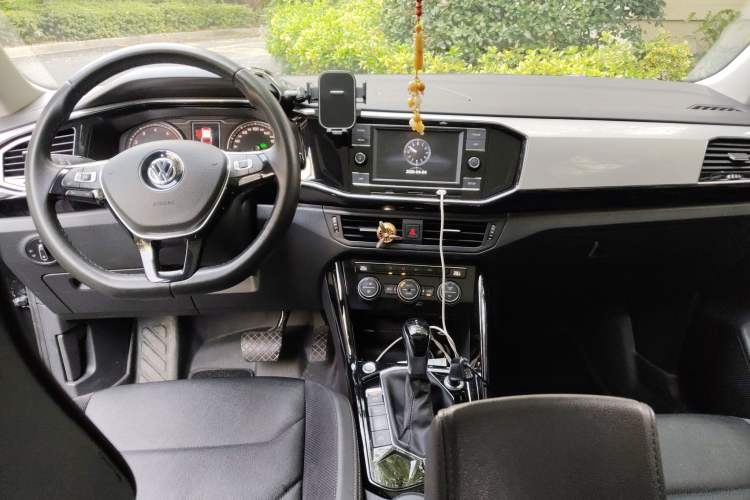 Used Volkswagen Tayron 2019 330TSI Two-Wheel-Drive Luxury Version China V Emission Standard
