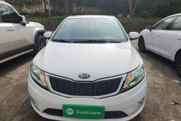 Used Kia K2 2012 Sedan 1.4L MT GLS Commemorative Edition
