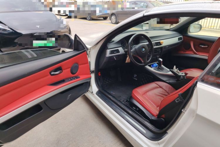 Used BMW 3 Series 2011 320i Convertible Coupe Driver Seat