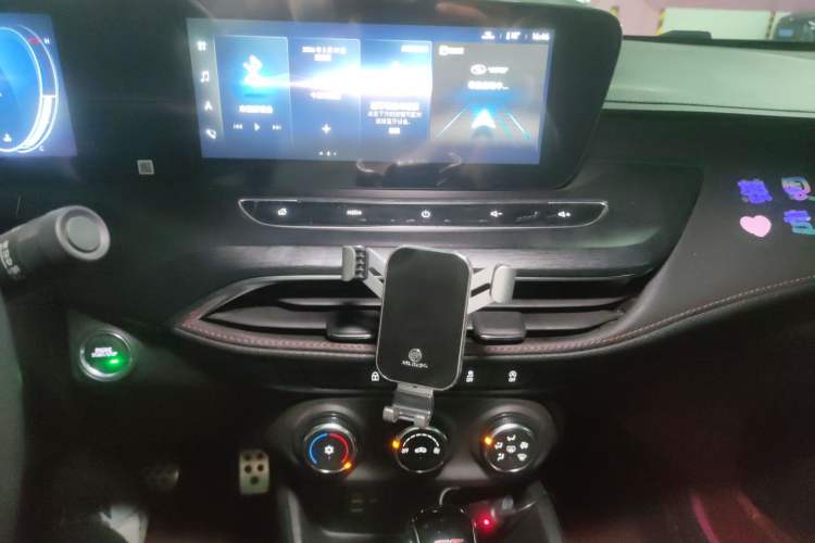 Used Buick Verano 2022 Pro GS Wind-Chasing Edition Audio And AC Panel