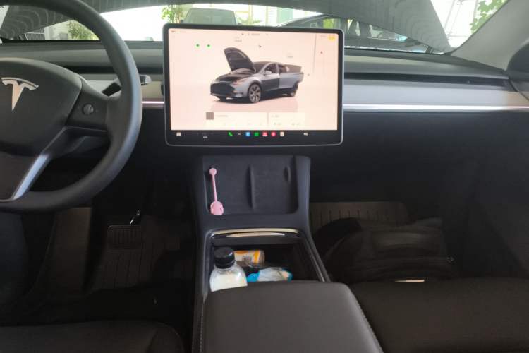 Used Tesla Model Y 2024 Long-Range All-Wheel-Drive Version