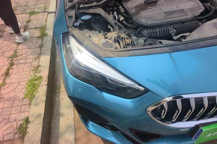 Used BMW 2 Series 2023 225i Four-Door Coupe M Sport Package Right Front Headlight