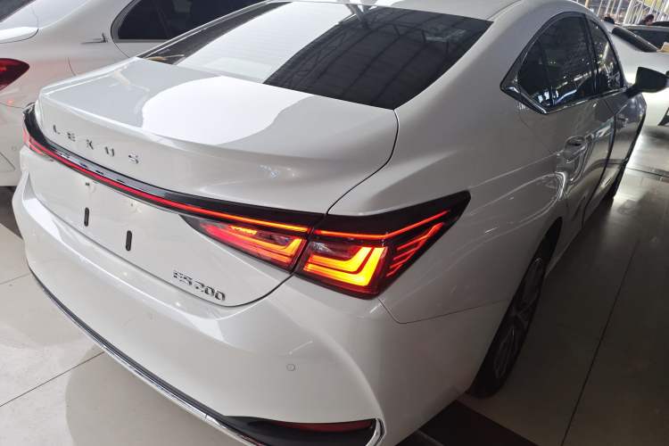 Used Lexus ES 2025 200 Premium Edition