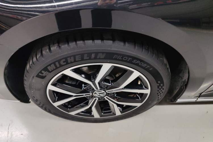 Used Volkswagen Magotan 2020 330TSI DSG Leading Model
