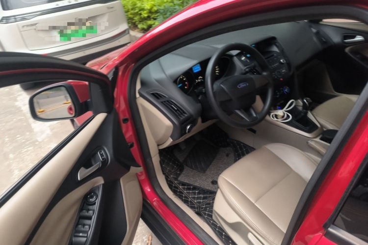 Used Ford Focus 2015 Sedan 1.6L Manual Comfort Model