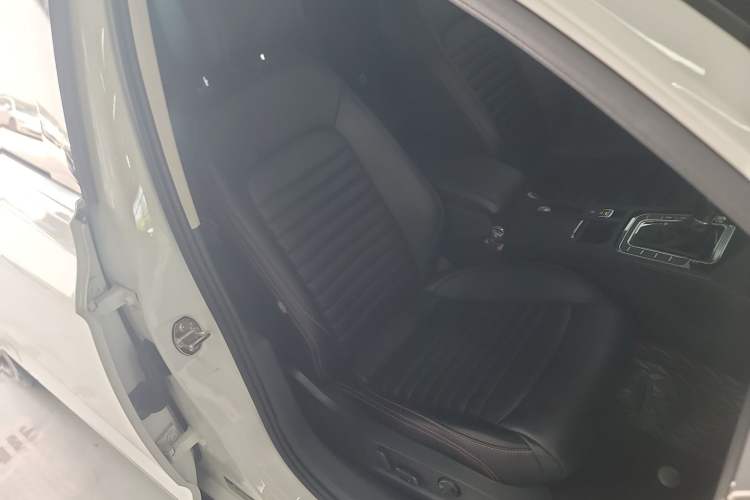 Used Volkswagen Variant 2018 380TSI Two-Wheel Drive Comfort Edition