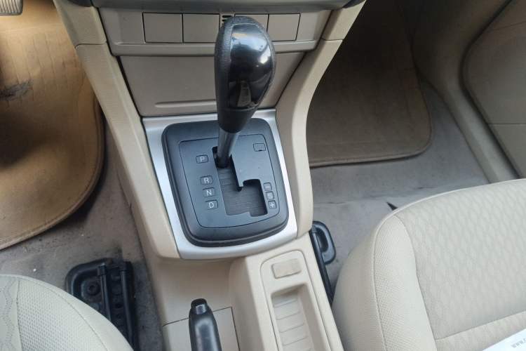 Used Ford Focus 2012 Sedan Classic 1.8L Automatic Base Model Gear Lever