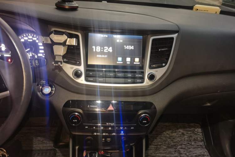 Used Hyundai Tucson 2015 1.6T Dual-Clutch Two-Wheel-Drive Smart Model
