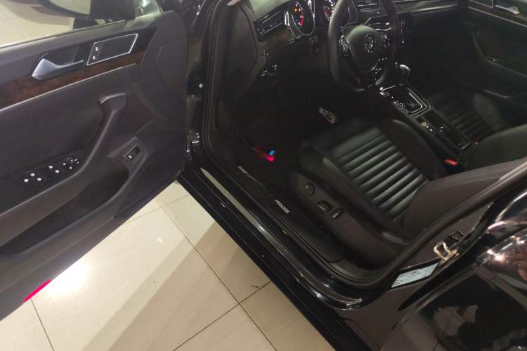 Used Volkswagen Magotan 2019 330TSI DSG Luxury Version China VI Standard
