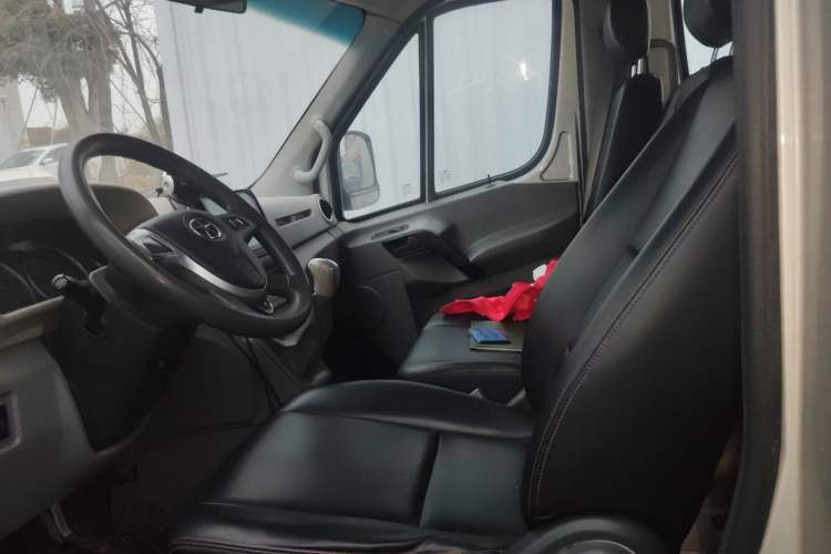 Used JAC Sunray 2019 1.9T Fuel-Efficient Platinum Edition 5-9 Seater Star Express