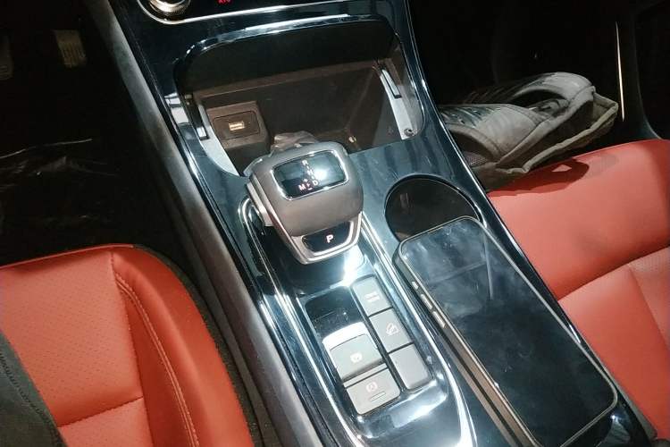 Used FORTHING T5 EVO 2021 1.5TD DCT Starry Edition
