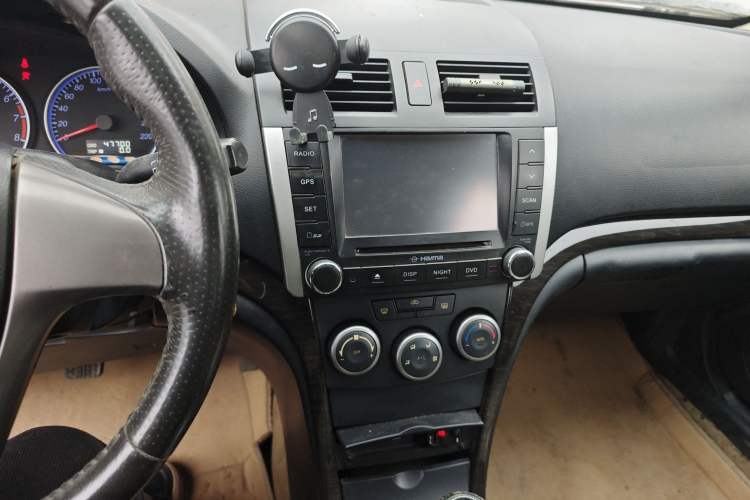 Used Haima Fumei 2011 1.6L Manual Luxury Edition Audio And AC Panel