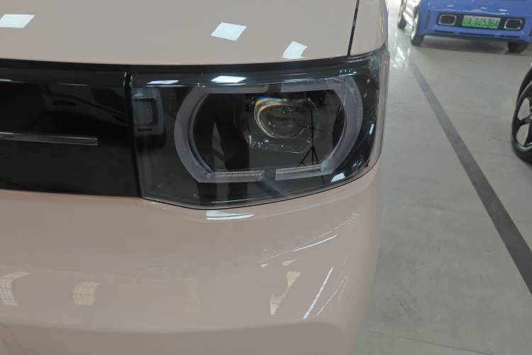 Used Wuling Hongguang MINIEV 2022 Macaron Premium Model – Lithium Iron Phosphate