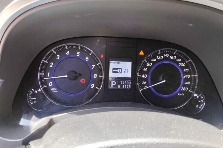 Used Infiniti QX70 2013 3.7L Standard Edition Instrument Cluster