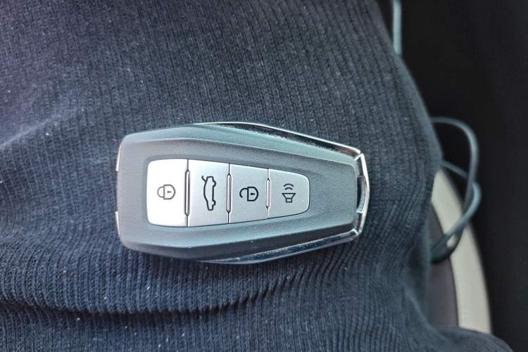 Used Geely Auto Emgrand 2023 4th Generation Champion Edition 1.5L CVT Luxury Model