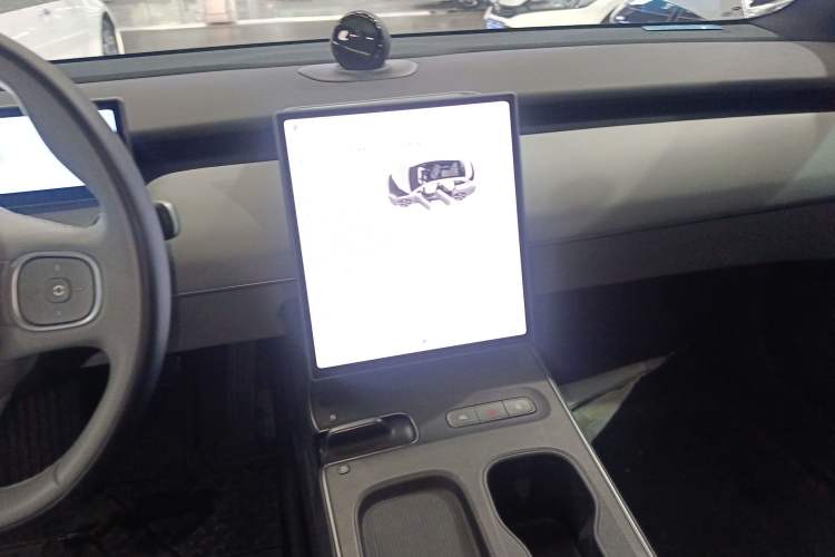 Used Nio ET5T 2024 75kWh Touring Audio And AC Panel