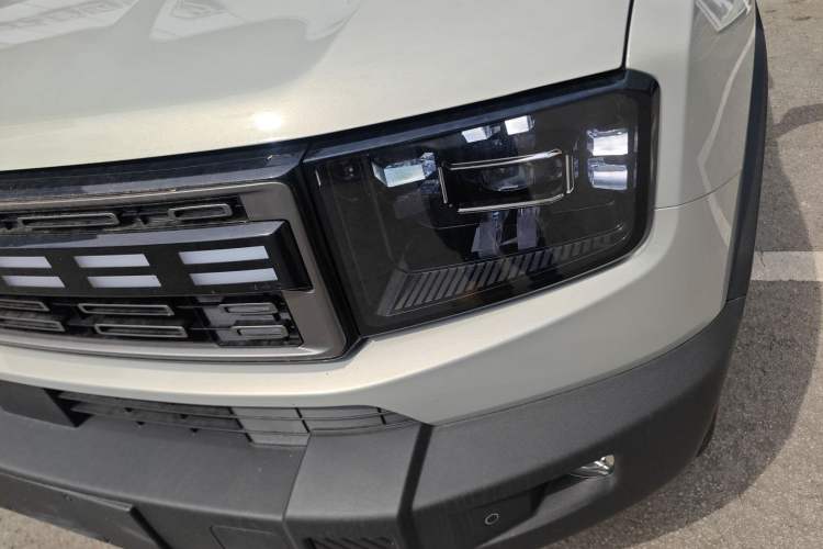 Used JETOUR Shanhai T1 2025 Model 147km Four-Wheel-Drive Exploration Left Front Headlight