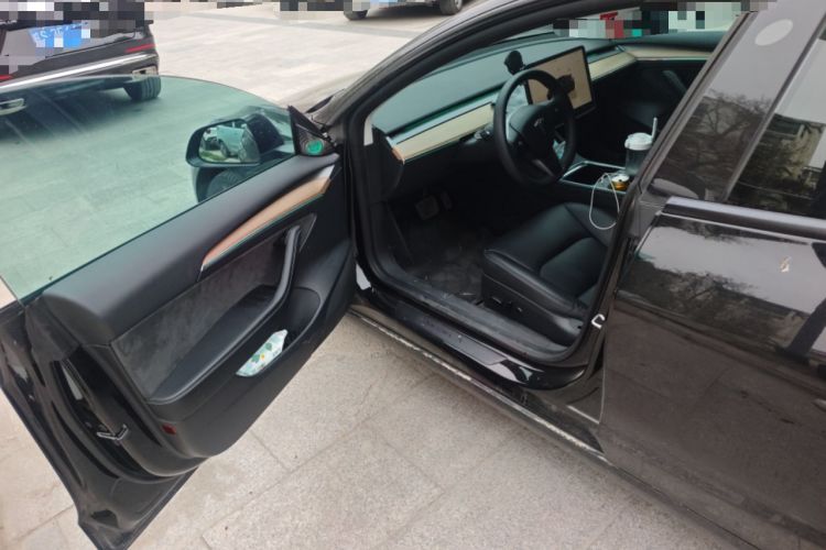 Used Tesla Model 3 2022 Rear-Wheel-Drive Version Interior 3