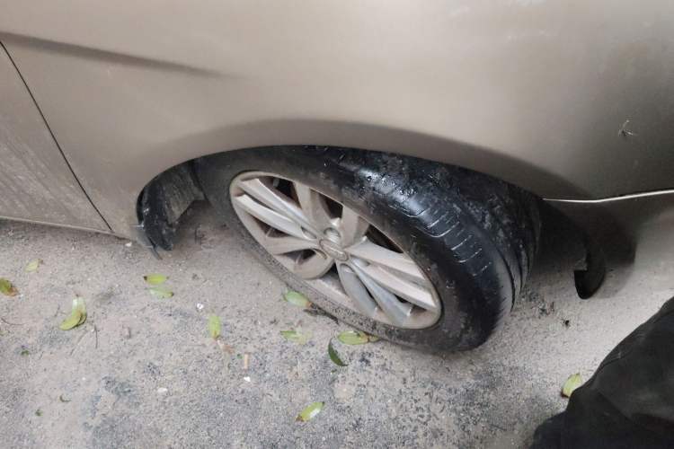 Used Geely Auto Classic Emgrand 2013 Sedan 1.8L Manual Elite Model