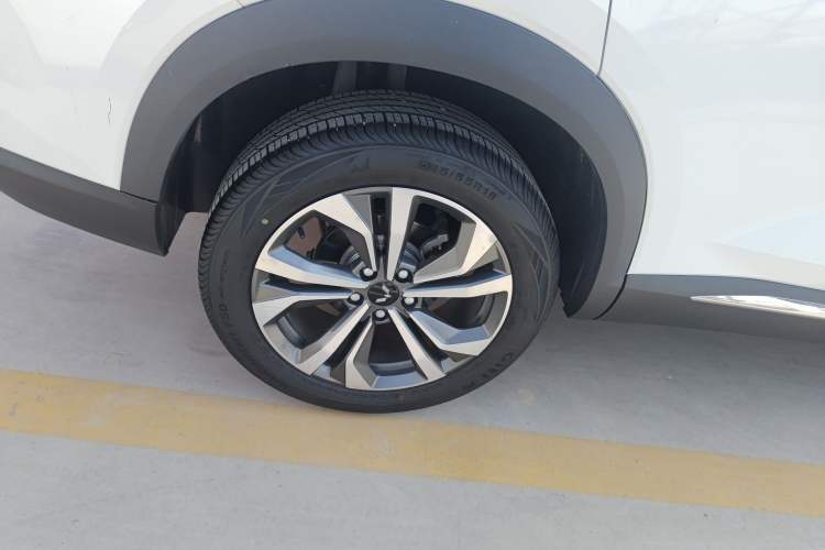 Used Wuling Asta 2022 2.0L DHT Electric-Speed Version