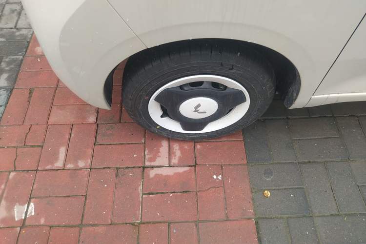 Used Wuling Hongguang MINIEV 2024 3rd Generation 215km Youth Edition Exterior 4