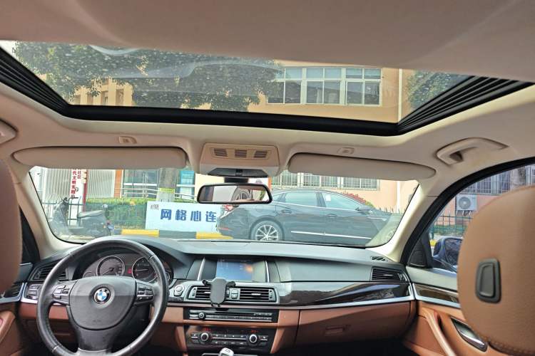 Used BMW 5 Series 2014 525Li Leading Model
